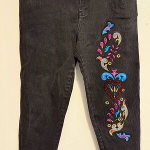 Stefano International Embroidered Black Jeans Vibrant Accents Women’s  20‎ Y2K